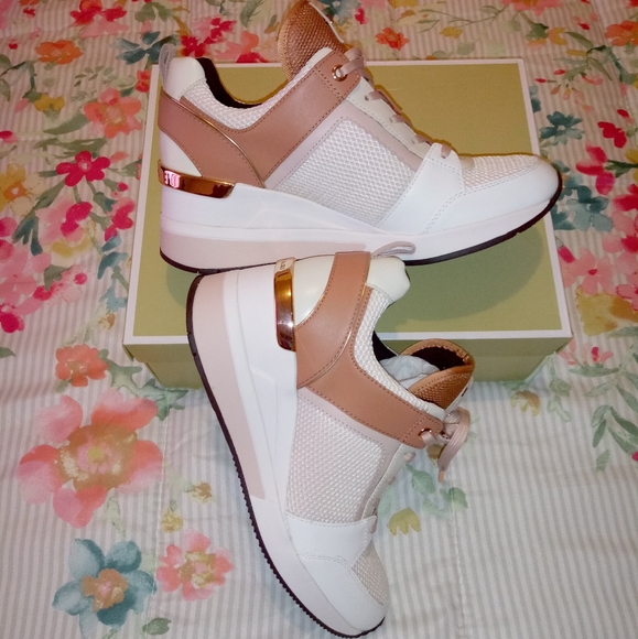 Michael Kors Georgie Trainer Sneakers - Picture 5 of 12